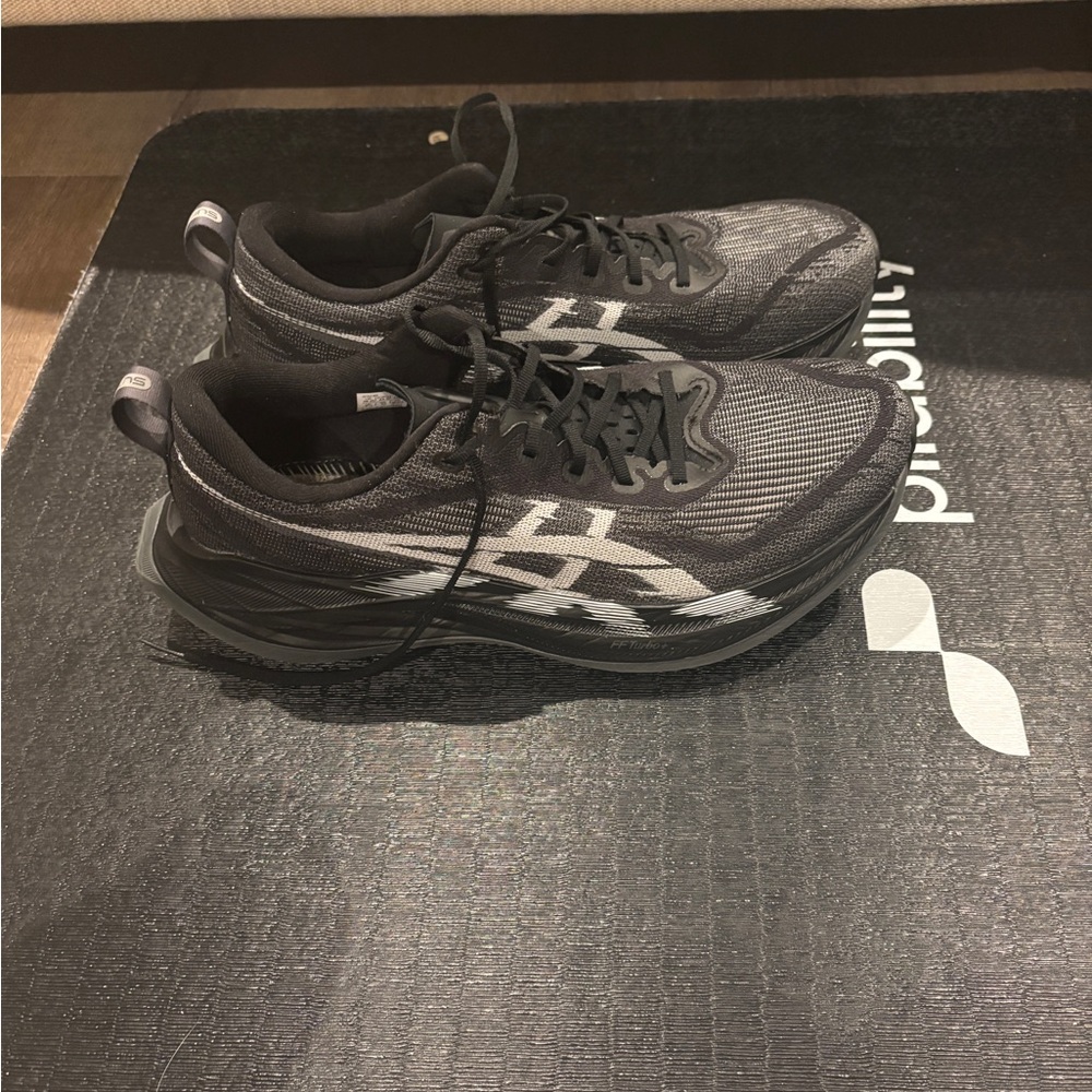 ASICS Superblast 2 (10.5)
